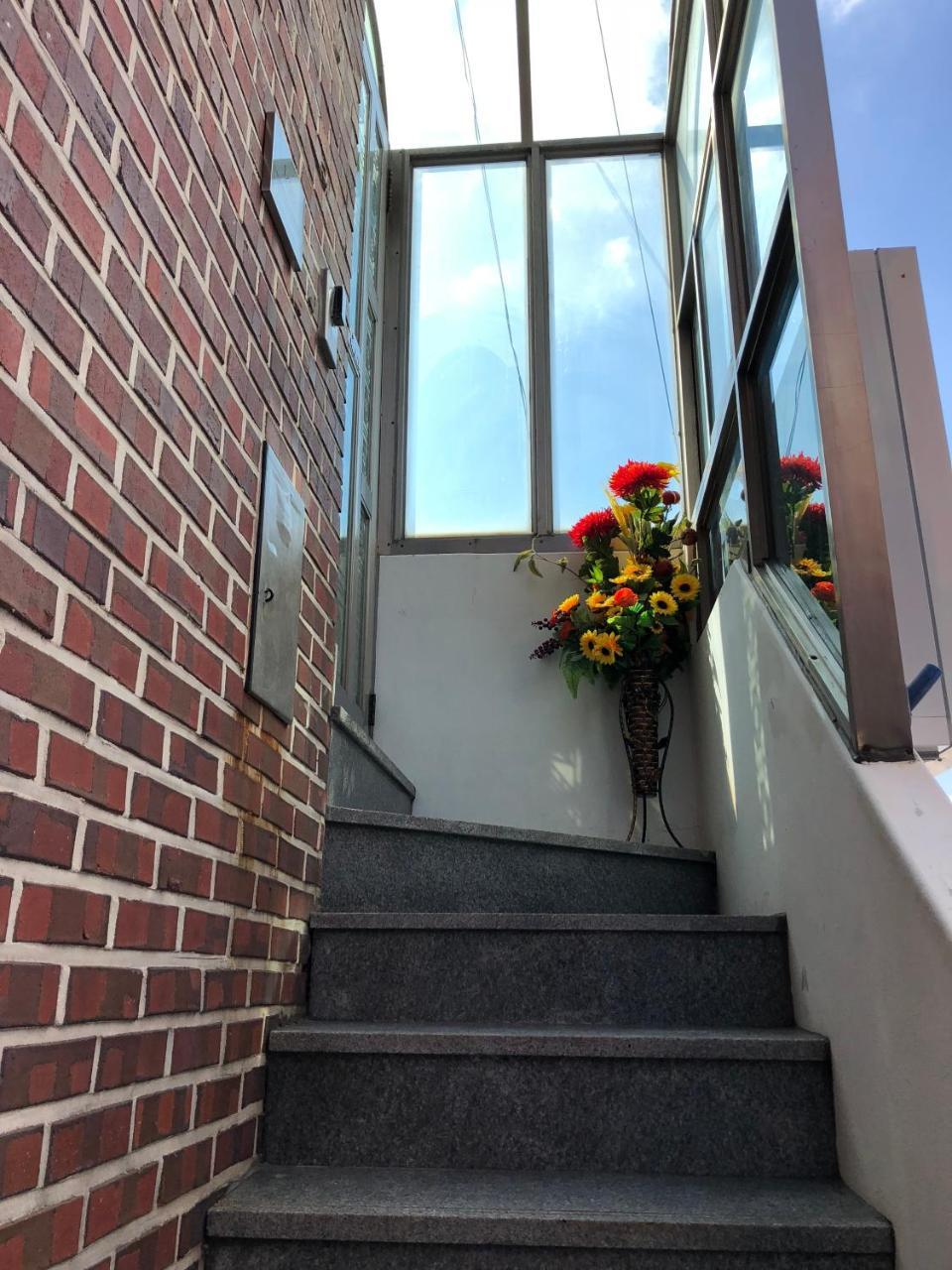 Amuse Guest House Сеул Экстерьер фото